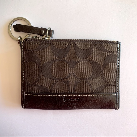 Coach Handbags - 🥳❤️HOST PICK!❤️🥳 COACH small brown canvas and leather Jaquard wallet